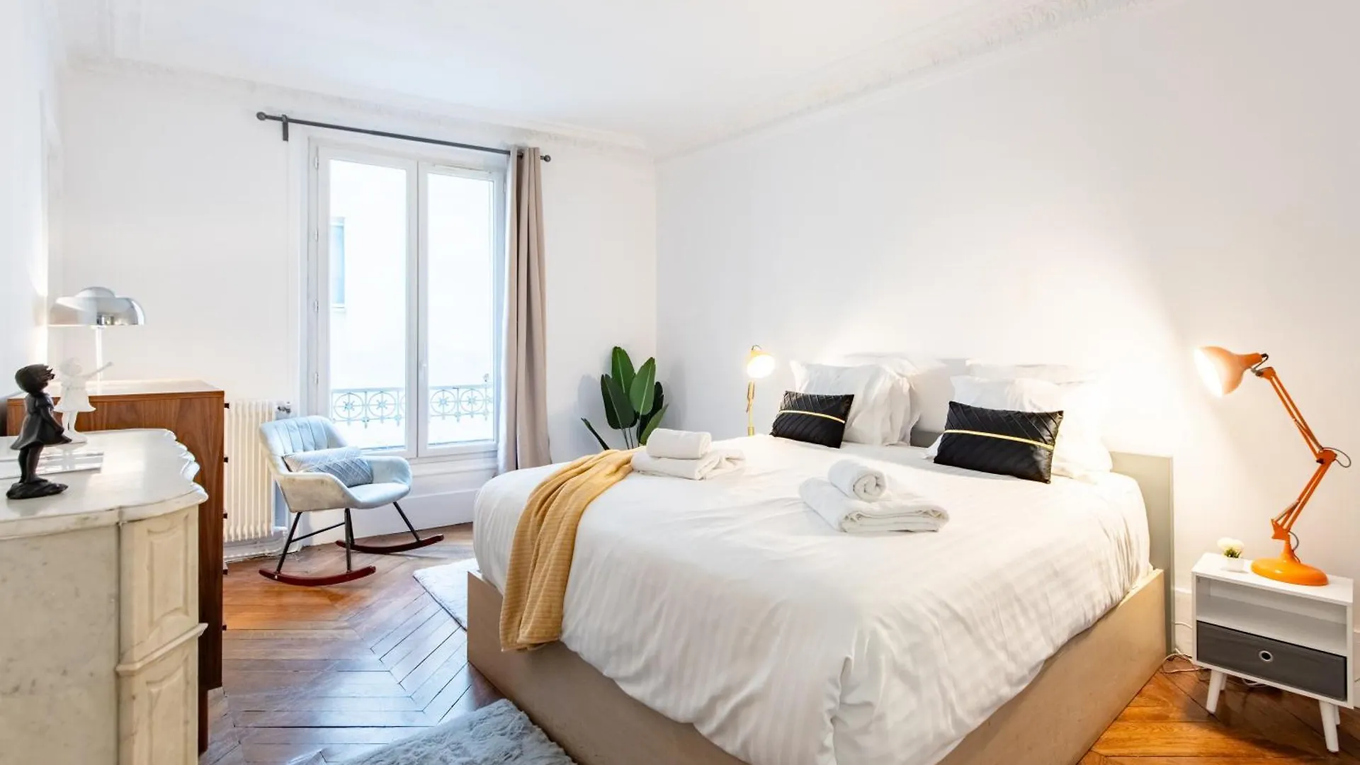 Stylish 2-Bedroom Apartment Near The Famous Moulin Rouge Paris 0*,  France