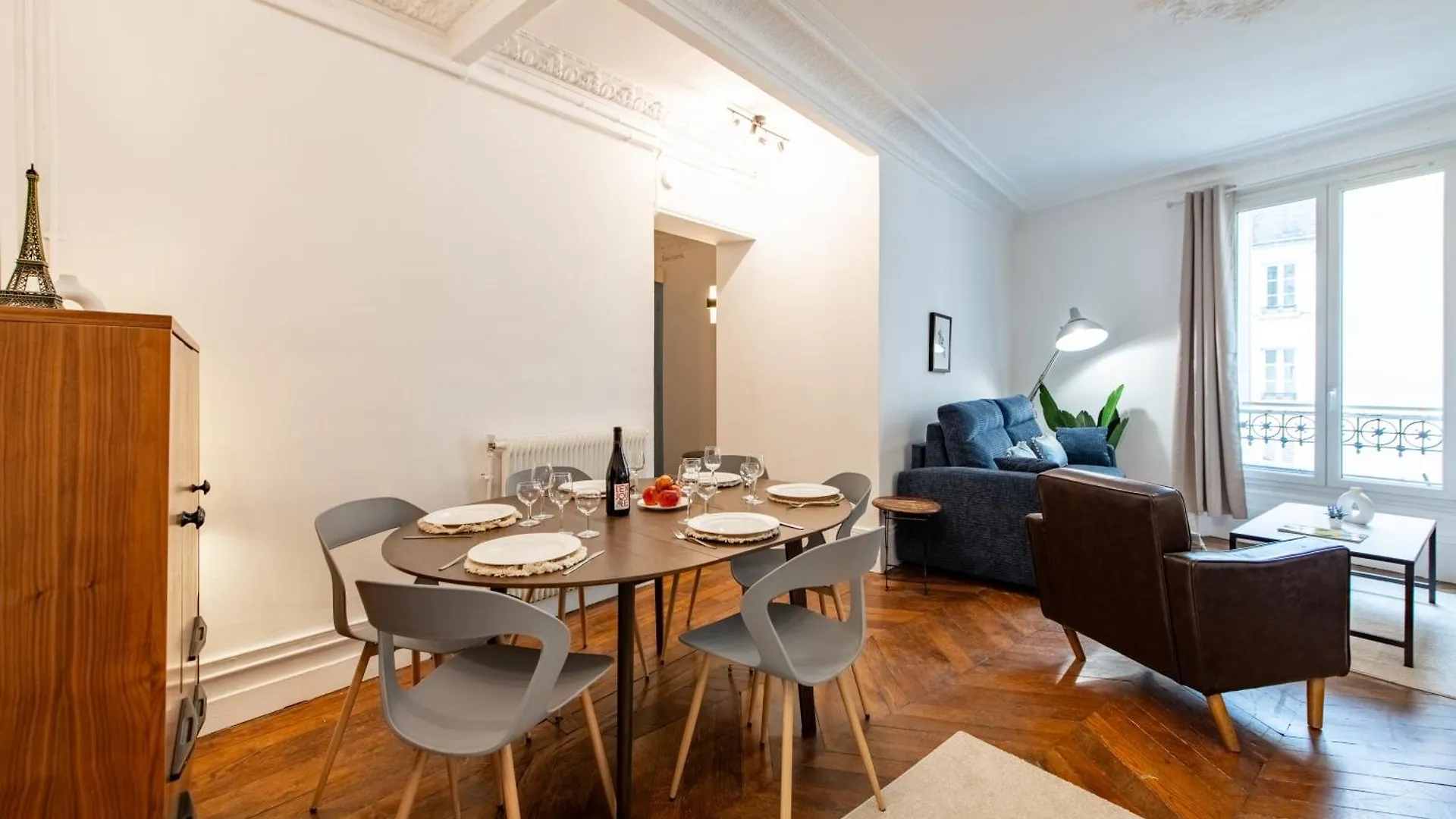 Stylish 2-Bedroom Apartment Near The Famous Moulin Rouge Paris 0*,  France